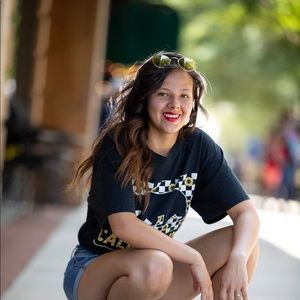 Meet your Posher, Elizabeth